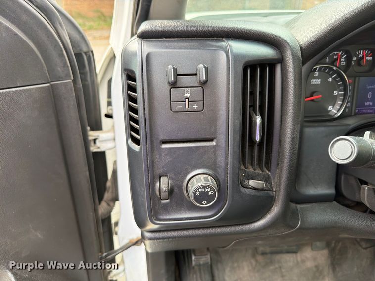 image for item FB5951 2016 Chevrolet Silverado 3500HD utility bed pickup truck