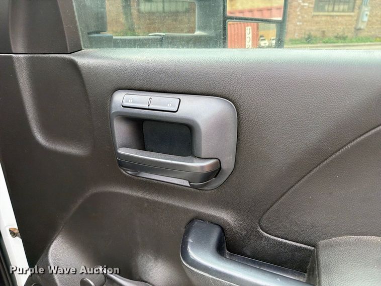 image for item FB5951 2016 Chevrolet Silverado 3500HD utility bed pickup truck