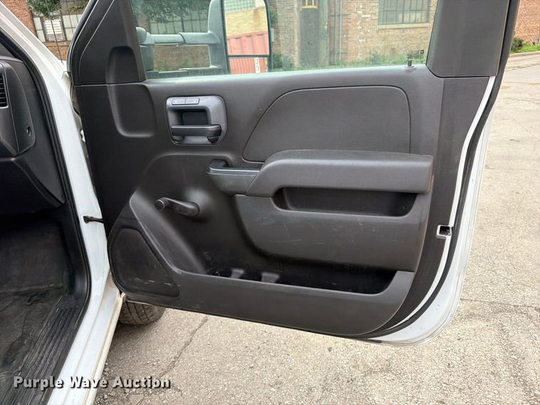 image for item FB5951 2016 Chevrolet Silverado 3500HD utility bed pickup truck