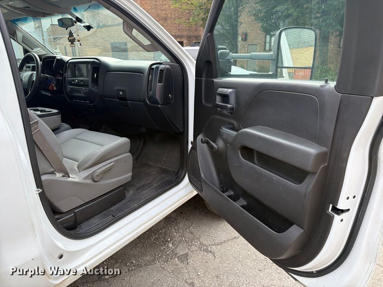 image for item FB5951 2016 Chevrolet Silverado 3500HD utility bed pickup truck