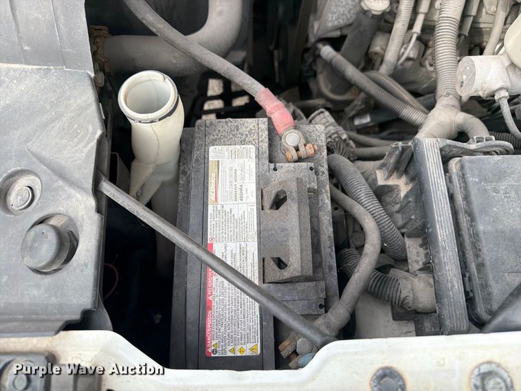 image for item FB5951 2016 Chevrolet Silverado 3500HD utility bed pickup truck