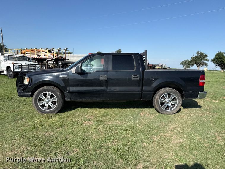 image for item FB6737 2006 Ford F150 Crew Cab pickup truck