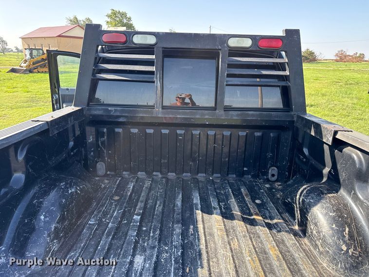 image for item FB6737 2006 Ford F150 Crew Cab pickup truck