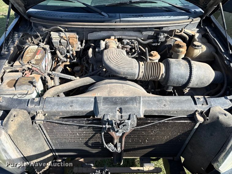 image for item FB6737 2006 Ford F150 Crew Cab pickup truck