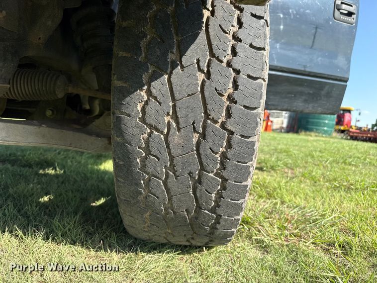 image for item FB6737 2006 Ford F150 Crew Cab pickup truck