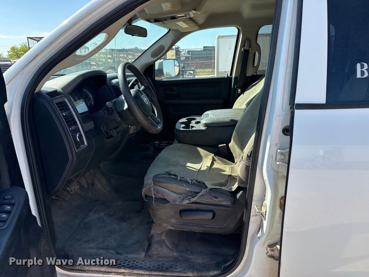 image for item FB6902 2017 RAM 2500 Crew Cab pickup truck