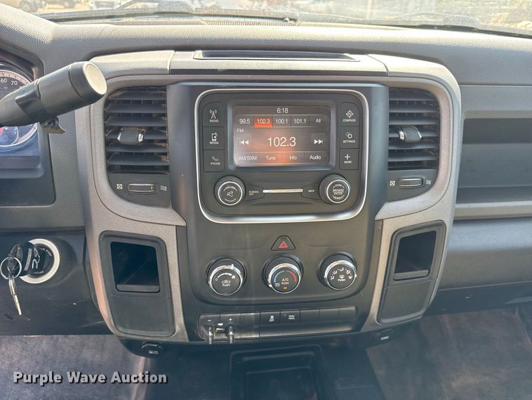 image for item FB6902 2017 RAM 2500 Crew Cab pickup truck