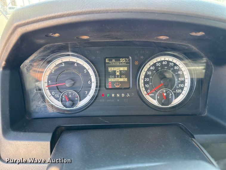 image for item FB6902 2017 RAM 2500 Crew Cab pickup truck