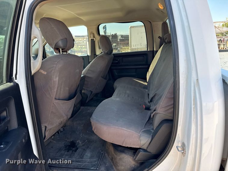 image for item FB6902 2017 RAM 2500 Crew Cab pickup truck