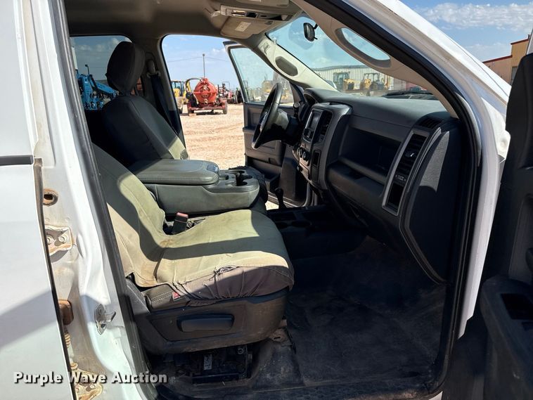 image for item FB6902 2017 RAM 2500 Crew Cab pickup truck