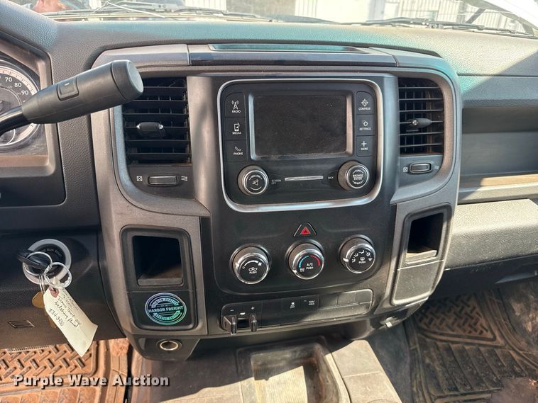 image for item FB6903 2018 RAM 2500 Crew Cab pickup truck
