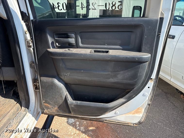 image for item FB6903 2018 RAM 2500 Crew Cab pickup truck