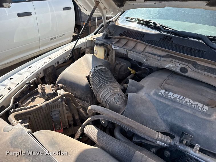 image for item FB6903 2018 RAM 2500 Crew Cab pickup truck