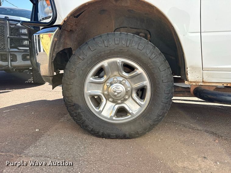 image for item FB6903 2018 RAM 2500 Crew Cab pickup truck