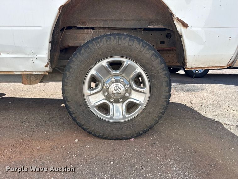 image for item FB6903 2018 RAM 2500 Crew Cab pickup truck