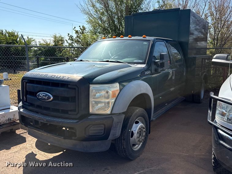 2011 Ford F450 Super Duty XL Crew Cab utility bed pickup truck