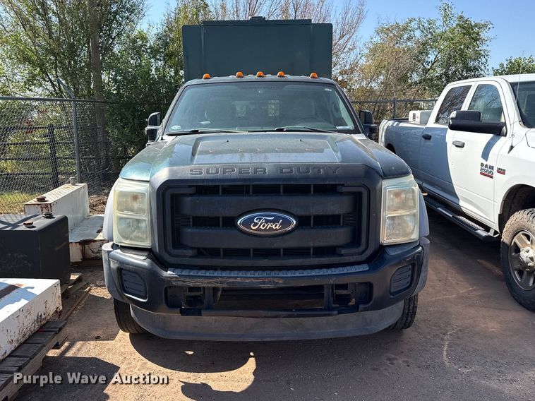 image for item FB6904 2011 Ford F450 Super Duty XL Crew Cab utility bed pickup truck
