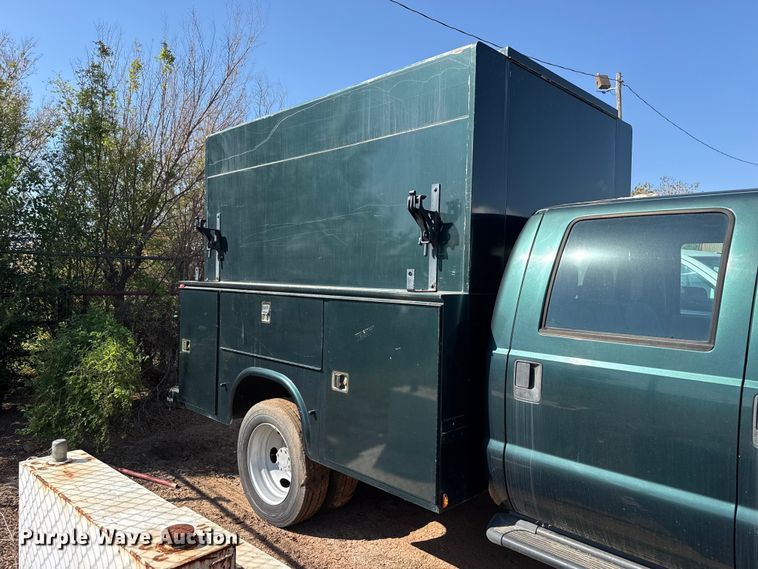 image for item FB6904 2011 Ford F450 Super Duty XL Crew Cab utility bed pickup truck