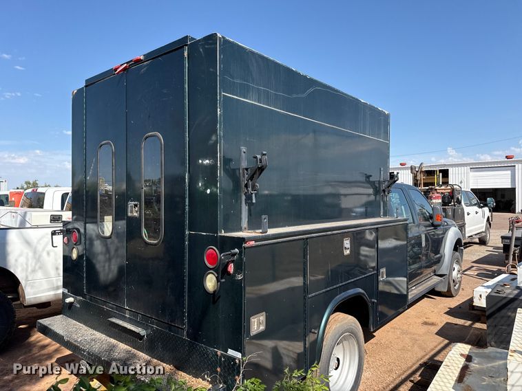 image for item FB6904 2011 Ford F450 Super Duty XL Crew Cab utility bed pickup truck