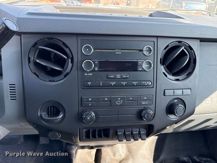 image for item FB6904 2011 Ford F450 Super Duty XL Crew Cab utility bed pickup truck