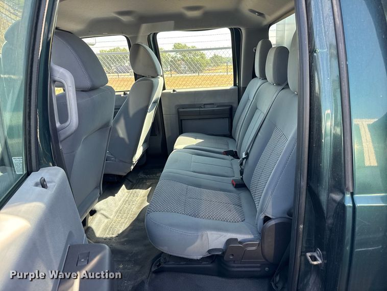 image for item FB6904 2011 Ford F450 Super Duty XL Crew Cab utility bed pickup truck