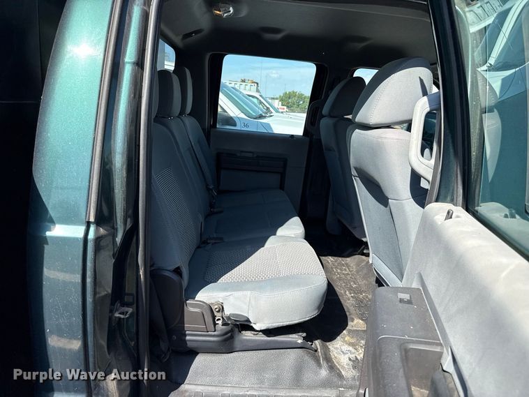 image for item FB6904 2011 Ford F450 Super Duty XL Crew Cab utility bed pickup truck