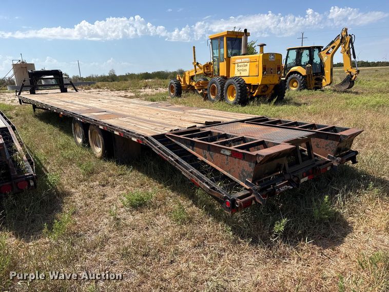 image for item FB6906 2014 Circle M equipment trailer