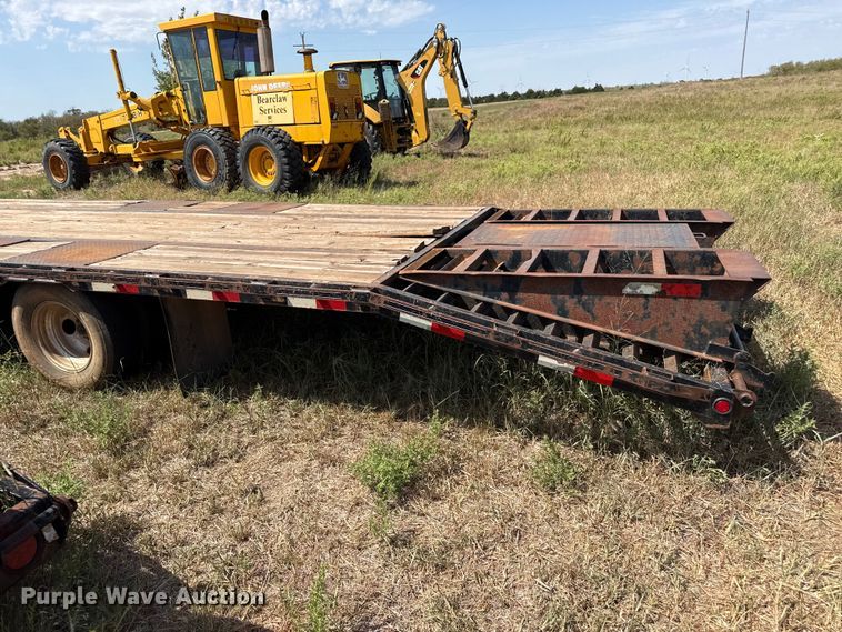 image for item FB6906 2014 Circle M equipment trailer