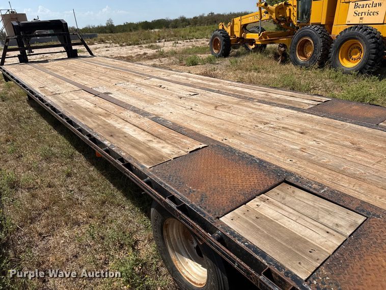 image for item FB6906 2014 Circle M equipment trailer