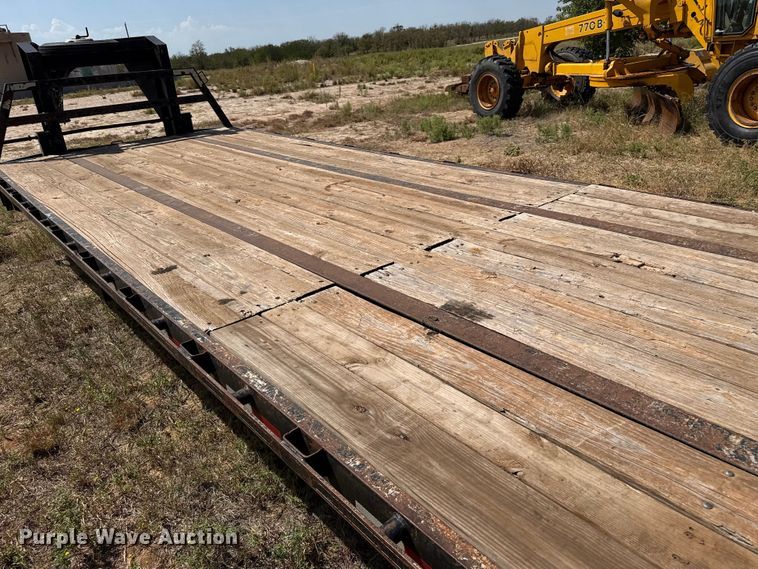 image for item FB6906 2014 Circle M equipment trailer