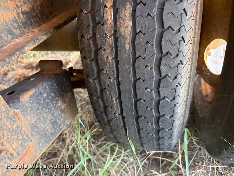 image for item FB6906 2014 Circle M equipment trailer