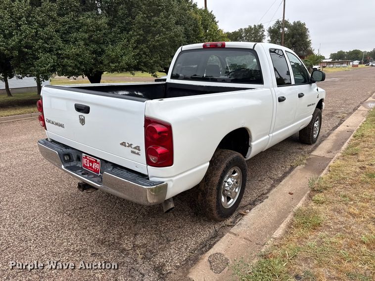 image for item FB6937 2006 Dodge Ram 2500 Ext. Cab pickup truck