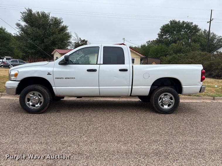 image for item FB6937 2006 Dodge Ram 2500 Ext. Cab pickup truck
