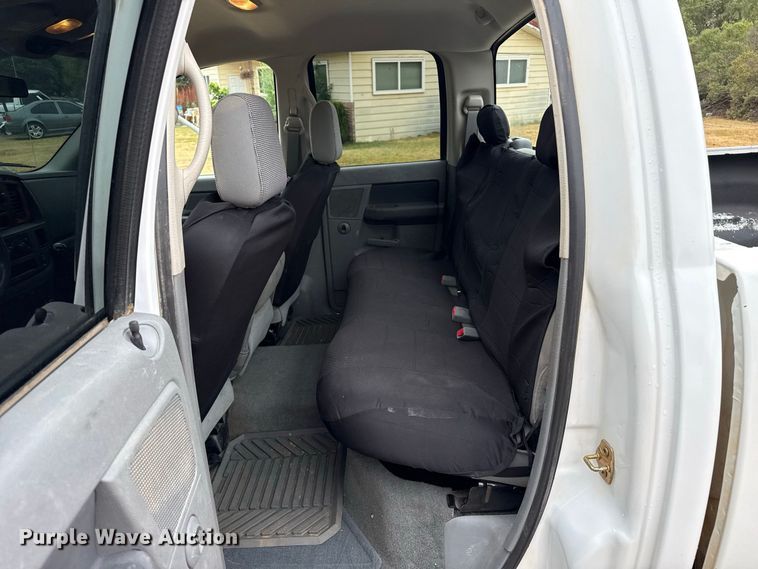 image for item FB6937 2006 Dodge Ram 2500 Ext. Cab pickup truck