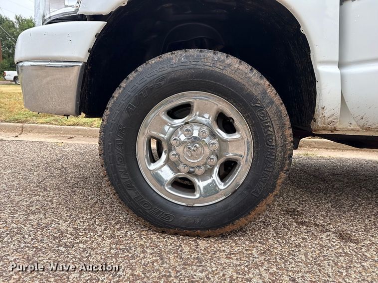 image for item FB6937 2006 Dodge Ram 2500 Ext. Cab pickup truck