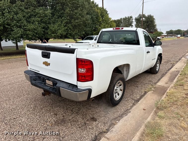 image for item FB6938 2007 Chevrolet Silverado 1500 pickup truck