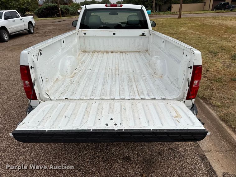 image for item FB6938 2007 Chevrolet Silverado 1500 pickup truck