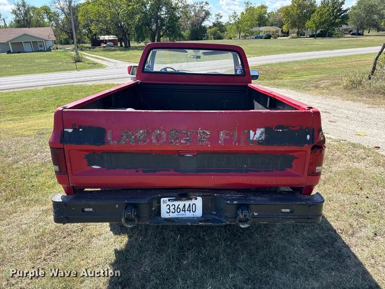 image for item FB6948 1985 Chevrolet D30 pickup truck