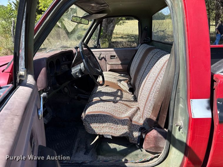 image for item FB6948 1985 Chevrolet D30 pickup truck