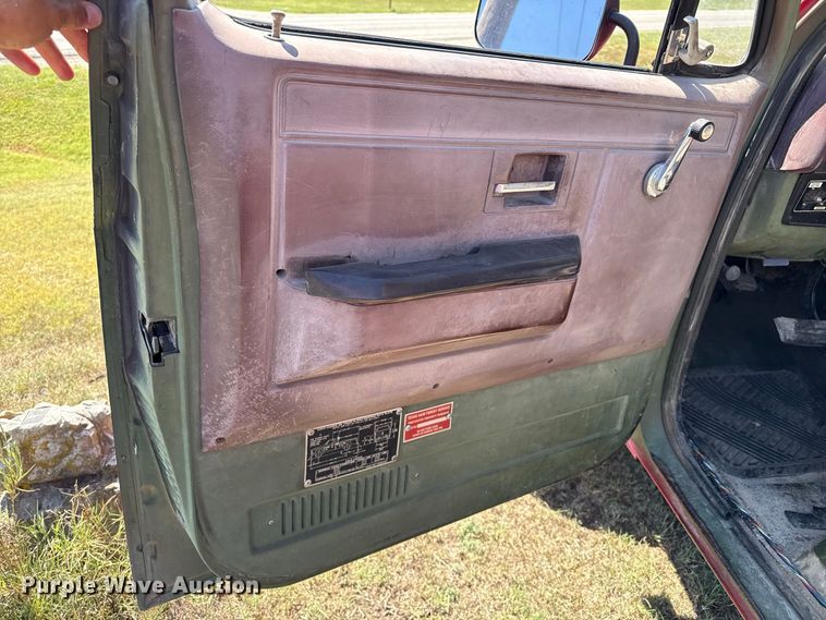image for item FB6948 1985 Chevrolet D30 pickup truck
