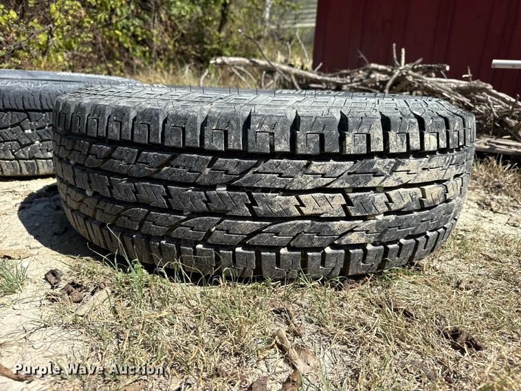 image for item FB6948 1985 Chevrolet D30 pickup truck