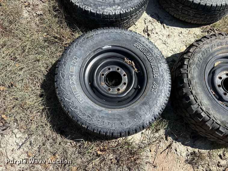 image for item FB6948 1985 Chevrolet D30 pickup truck