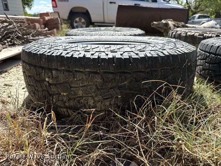 image for item FB6948 1985 Chevrolet D30 pickup truck