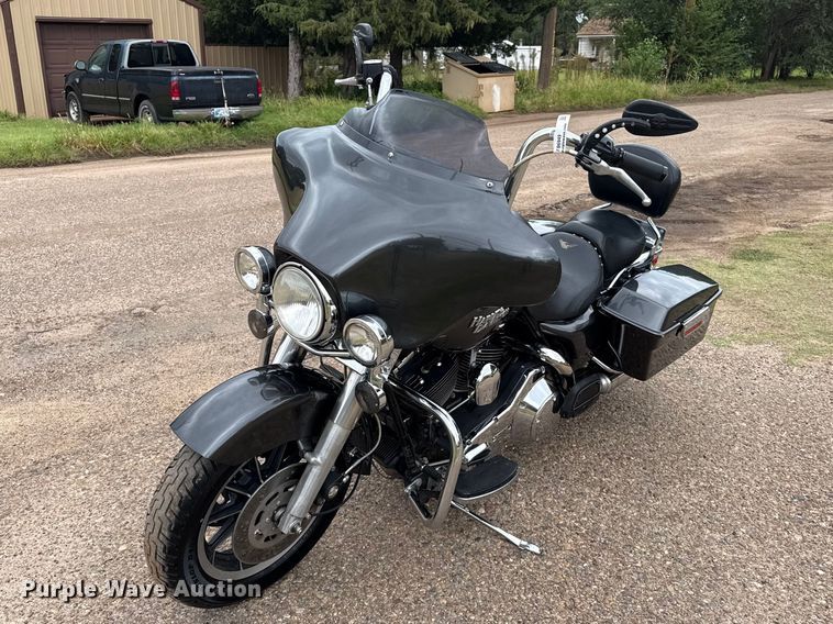 1999 Harley Davidson FLHTCI motorcycle
