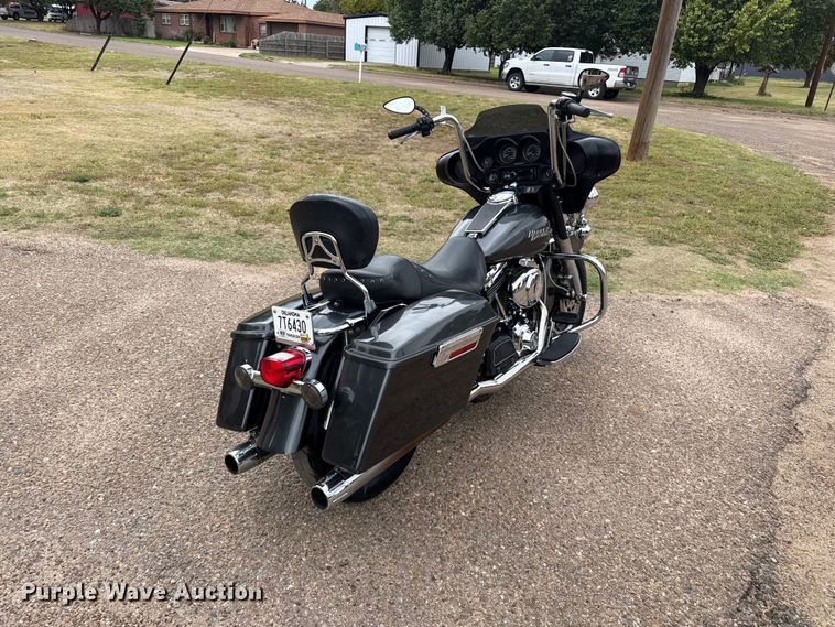 image for item FB6949 1999 Harley Davidson FLHTCI motorcycle