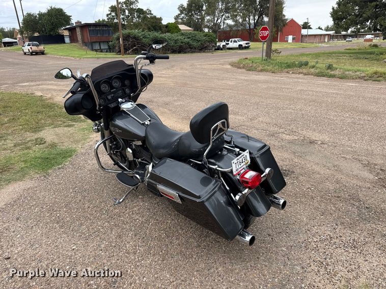 image for item FB6949 1999 Harley Davidson FLHTCI motorcycle