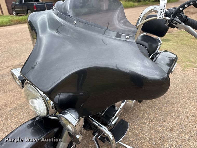 image for item FB6949 1999 Harley Davidson FLHTCI motorcycle