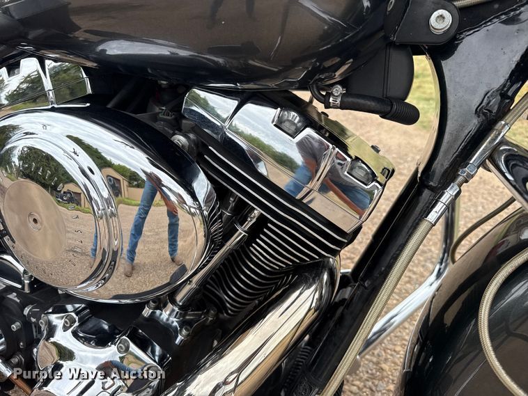 image for item FB6949 1999 Harley Davidson FLHTCI motorcycle
