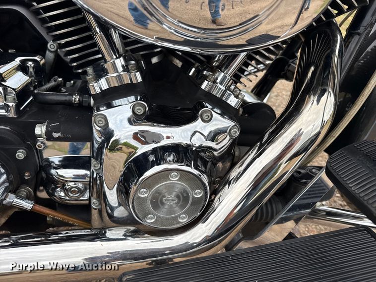 image for item FB6949 1999 Harley Davidson FLHTCI motorcycle