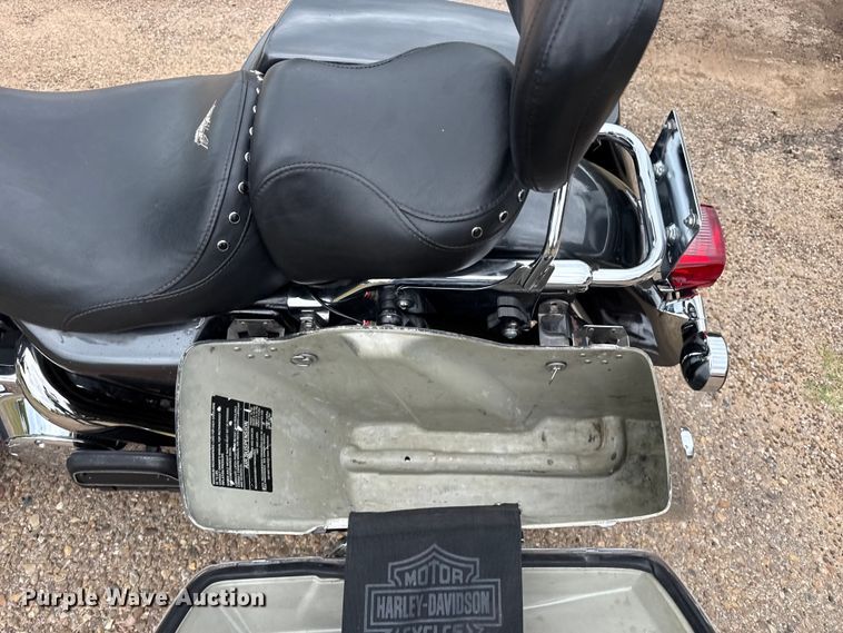 image for item FB6949 1999 Harley Davidson FLHTCI motorcycle